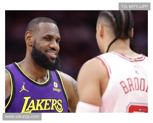 09赛季火箭与湖人激战回顾：经典对决与传奇球员的巅峰对决