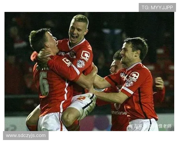 达林顿与沃尔索尔激战正酣谁能在这场较量中脱颖而出